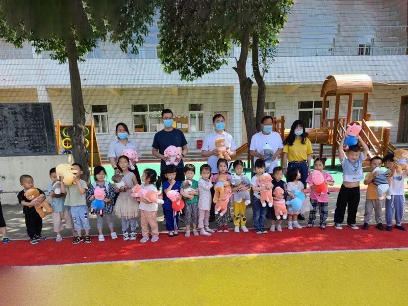 2019年6月 給轄區(qū)“兒童之家”送去節(jié)日祝福